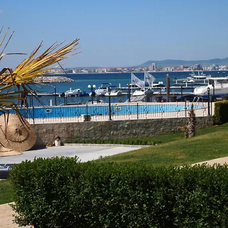 شقة Beach No1 On The Yachtport سفيتي فلاس